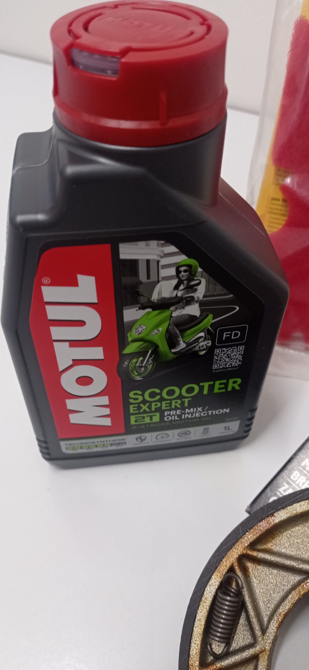 OLIO Motul 1 LITRI SCOOTER EXPERT PER SCOOTER 2 TEMPI PIAGGIO/HONDA /APRILIA