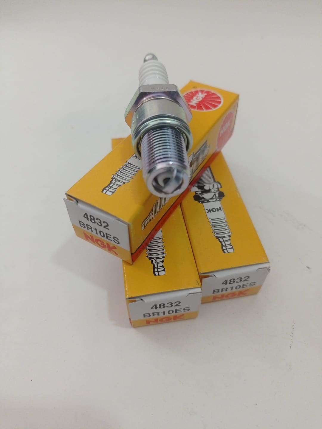 CANDELA 3PZ NKG PER SUZUKI RM85 E ALTRI CODICE: BR10ES 4832