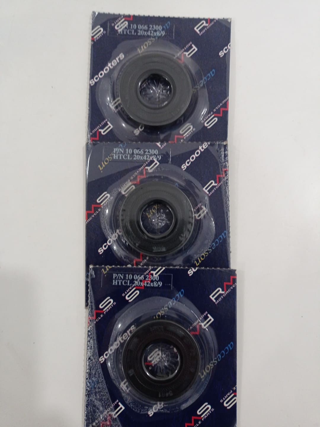PARAOLIO 20-42/43-8/9 ALBERO MOTORE LATO FRIZIONE MINARELLI ORIZZONTALE VERTICALE 2T 50CC 100662300 (R.O.: 931022037100, AP82062 YAMAHA - immagine 4