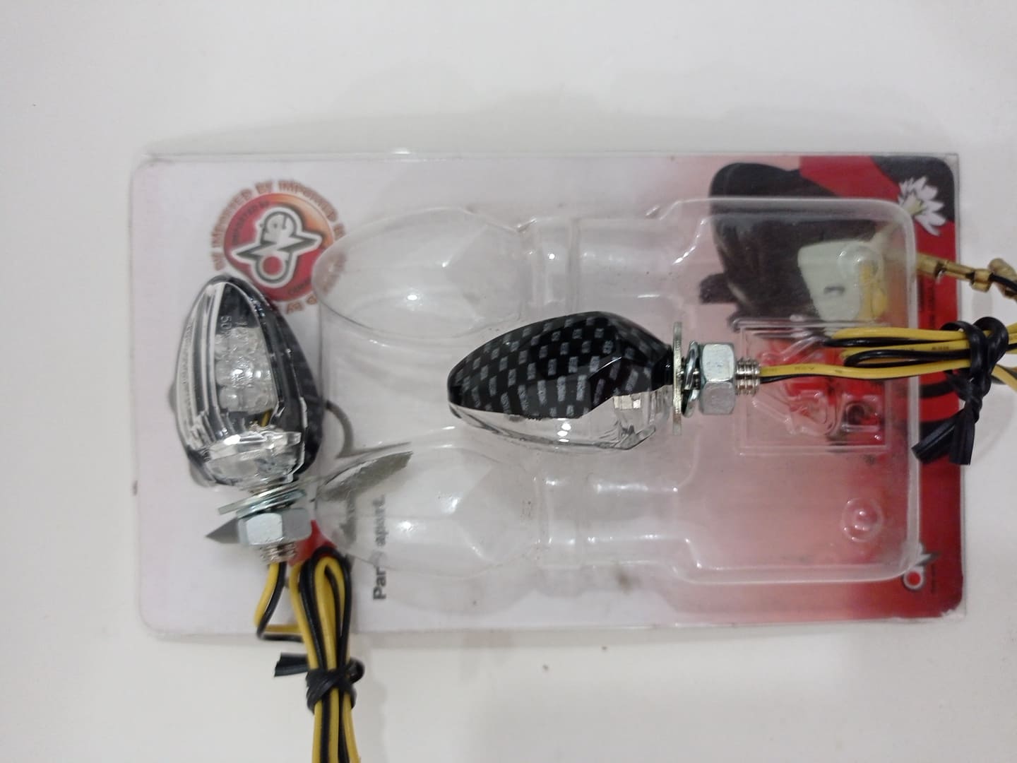 coppia kit frecce (cod 77206015A moto carbon look omologate a 6 leds universali)