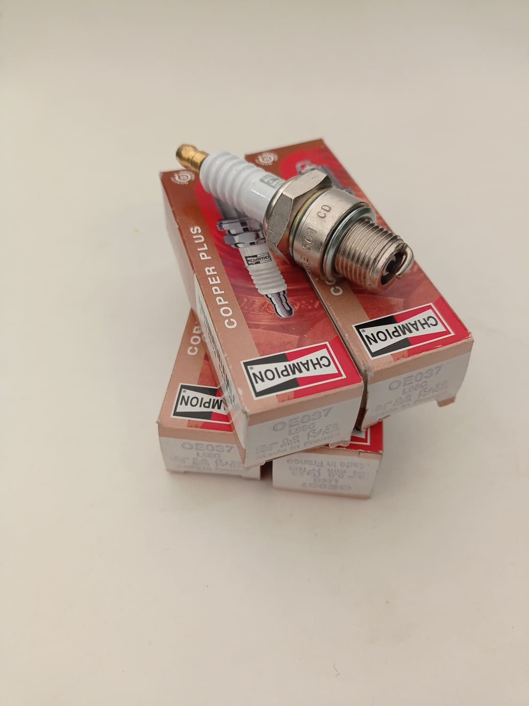 CHAMPION Candela accensione PASSO CORTO PER VESPA 50 125 150 200