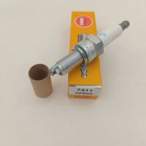 CANDELA NGK 7411 CPR8E PER APRILIA SCARABEO/GILERA Runner 50/ PIAGGIO